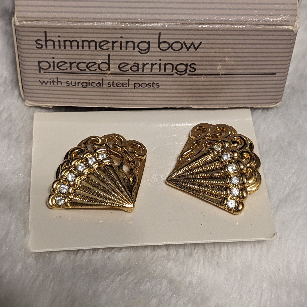 Avon Gold Fan Earrings with Crystal Accents